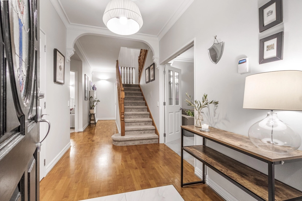 Photos of 43B Stanley Point Road
