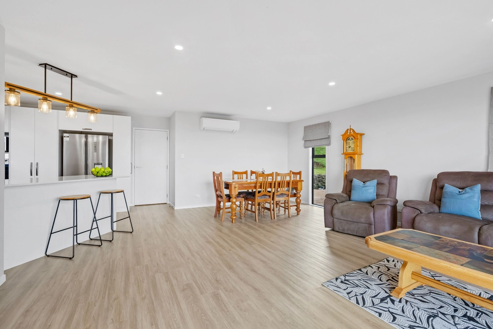 Photos of 42 Hawken Road