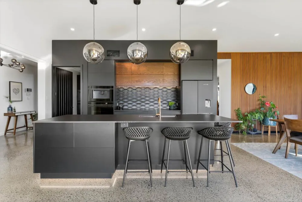 Photos of 561 Kohekohe-Karioitahi Road