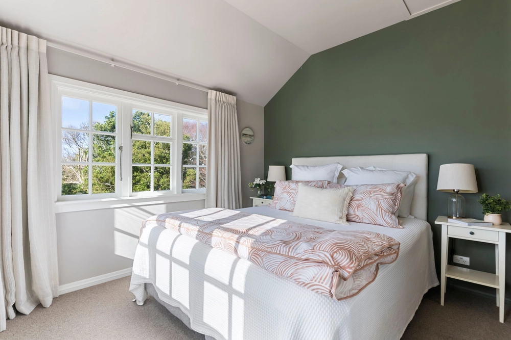 Photos of 15 Trelissick Crescent