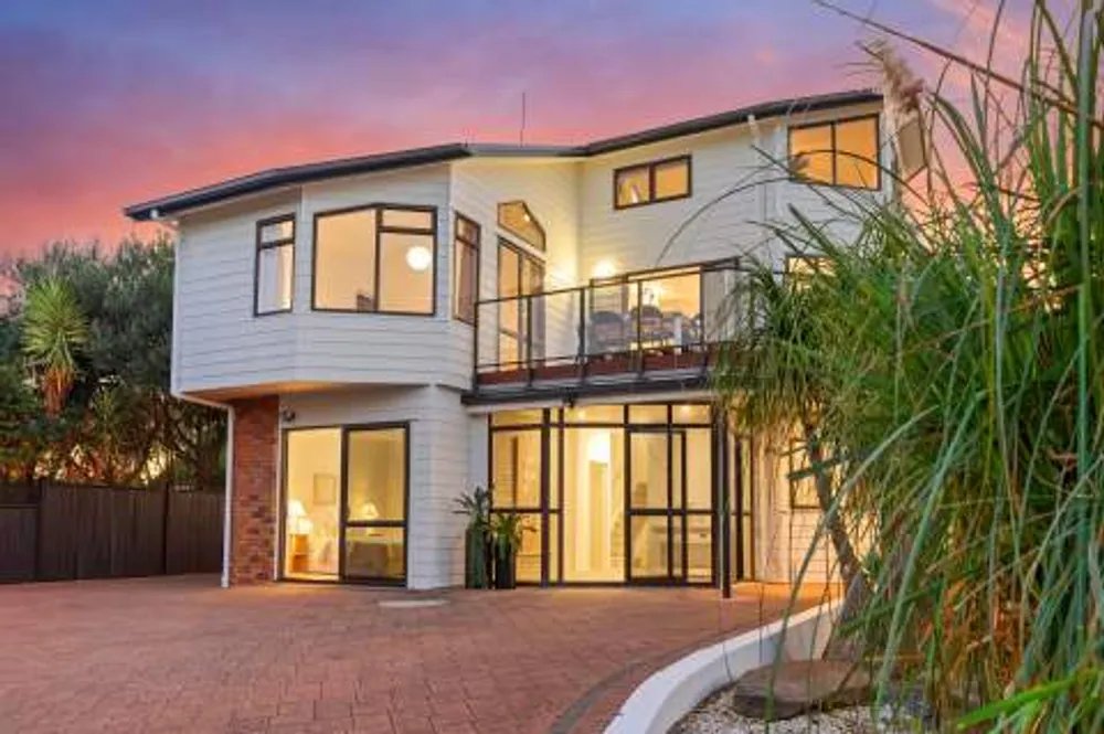 Photos of 368 Papamoa Beach Road