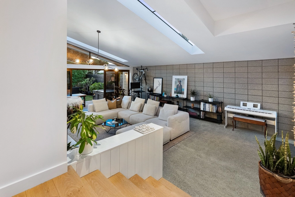 Photos of 46 Cumberland Avenue
