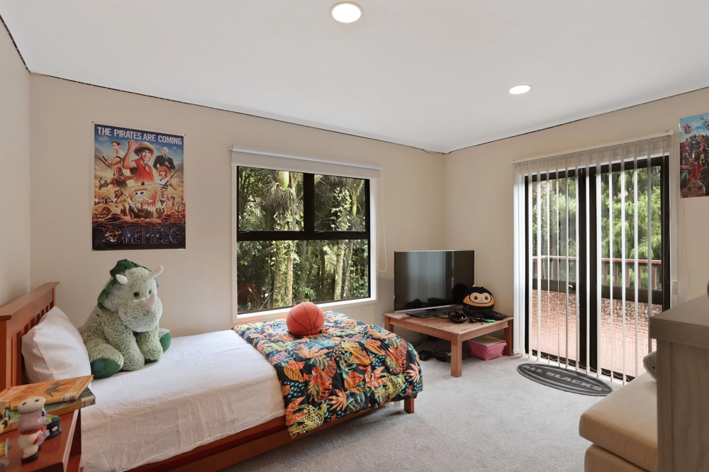 Photos of 54 Wood Bay Road
