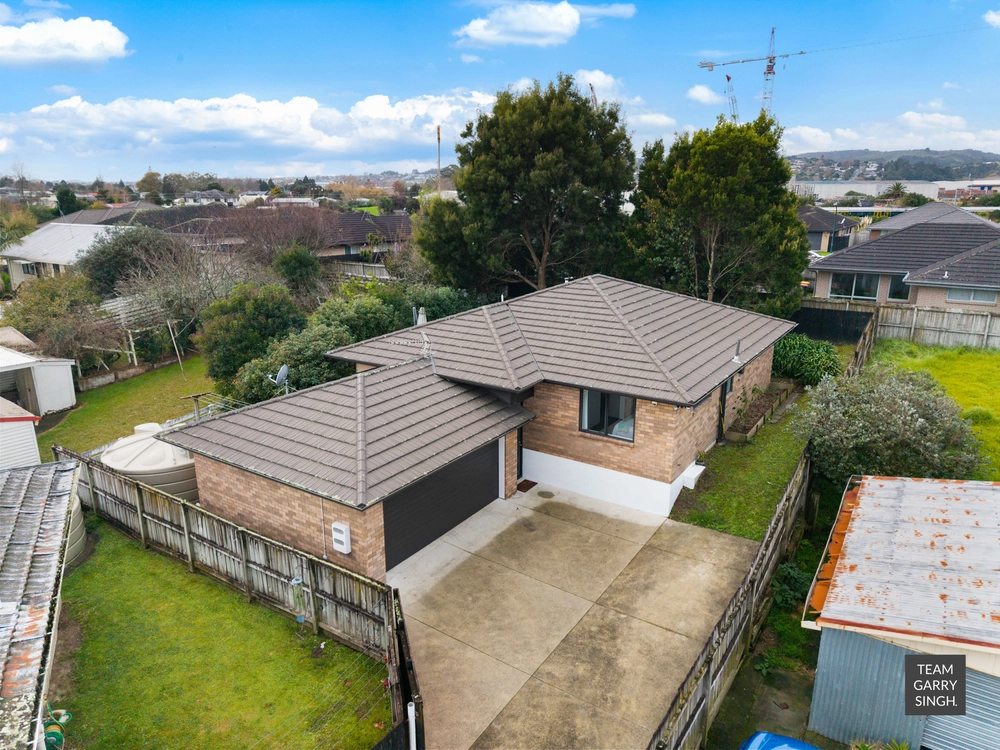 Photos of 44A Greenhaven Avenue