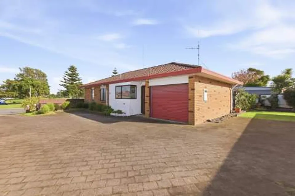 Photos of 41A Grenada Street