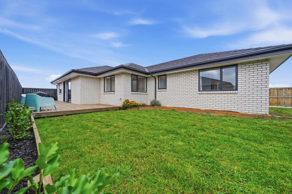 Photos of 31 Meadow View Drive