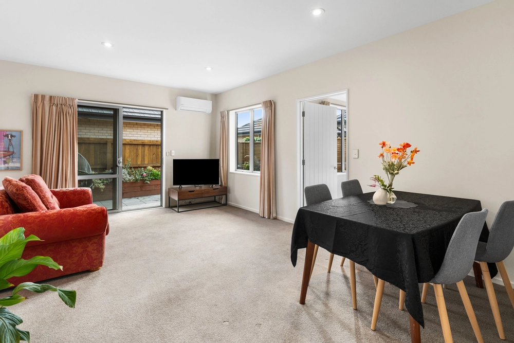 Photos of 372 Yaldhurst Road