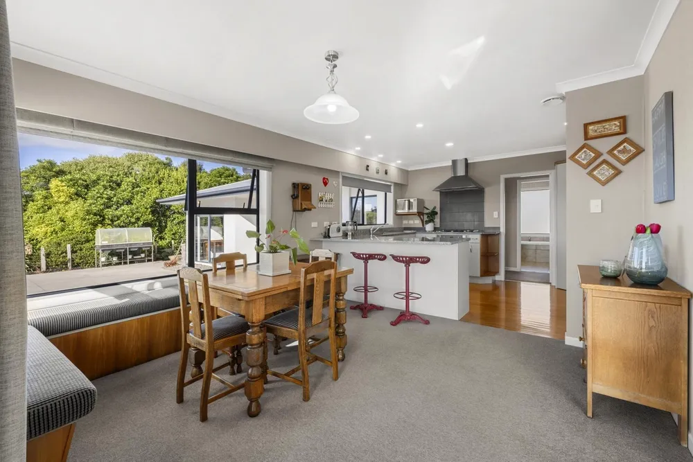 Photos of Unit 3, 957 Taotaoroa Road