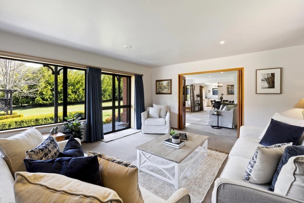Photos of 353A Littles Road