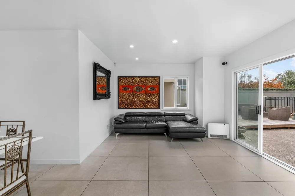 Photos of 55 St Stephens Avenue