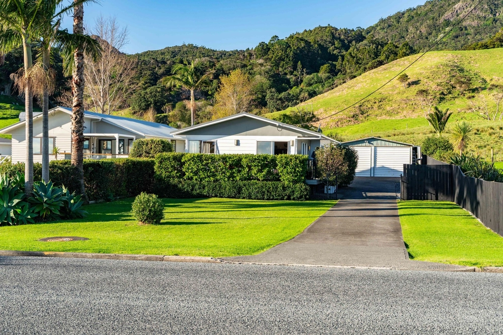 Photos of 1921 Whangarei Heads Road
