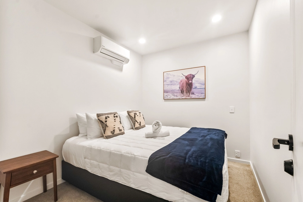 Photos of 32 Joyces Road