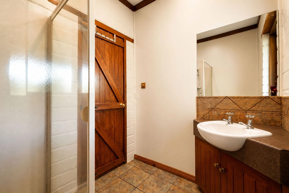 Photos of 114 Ness Valley Road
