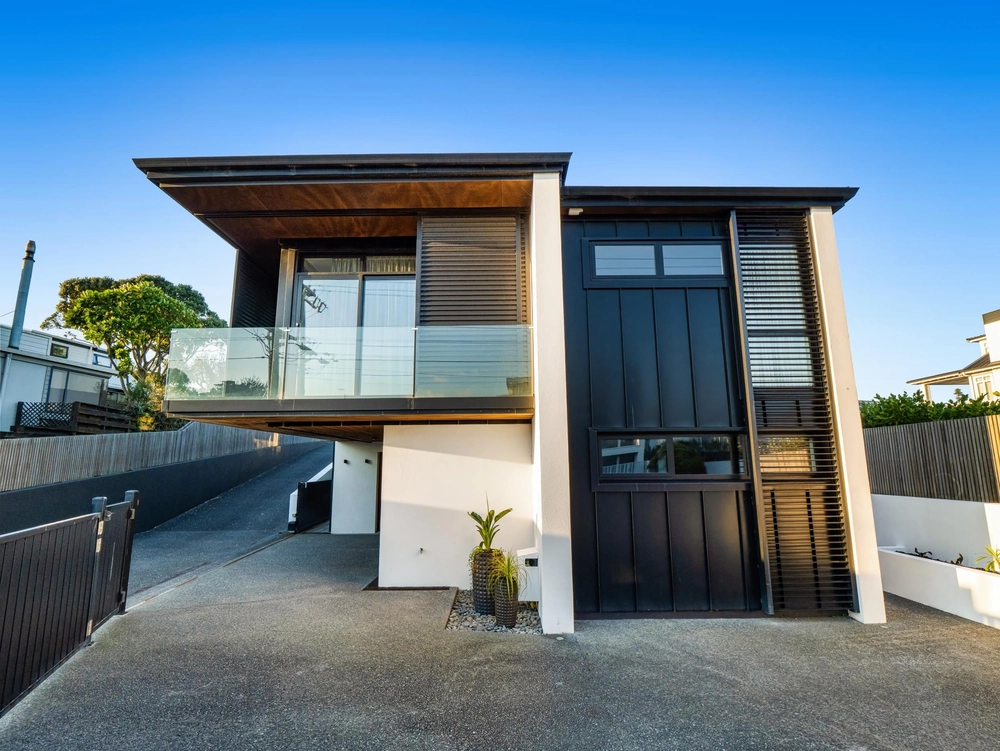 Photos of 171A Oceanbeach Road