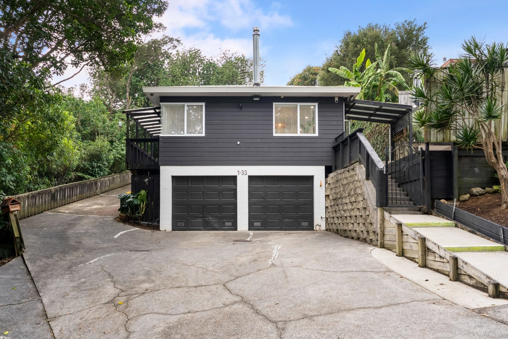Photos of 33 Brooke Road