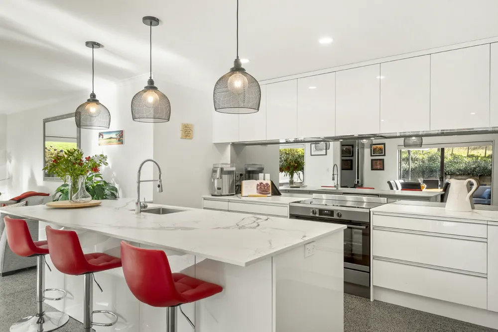 Photos of 108 Paremoremo Road