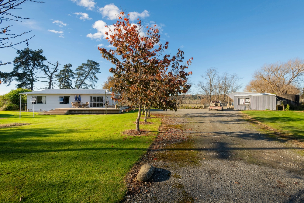 Photos of 172 Whatatutu Road