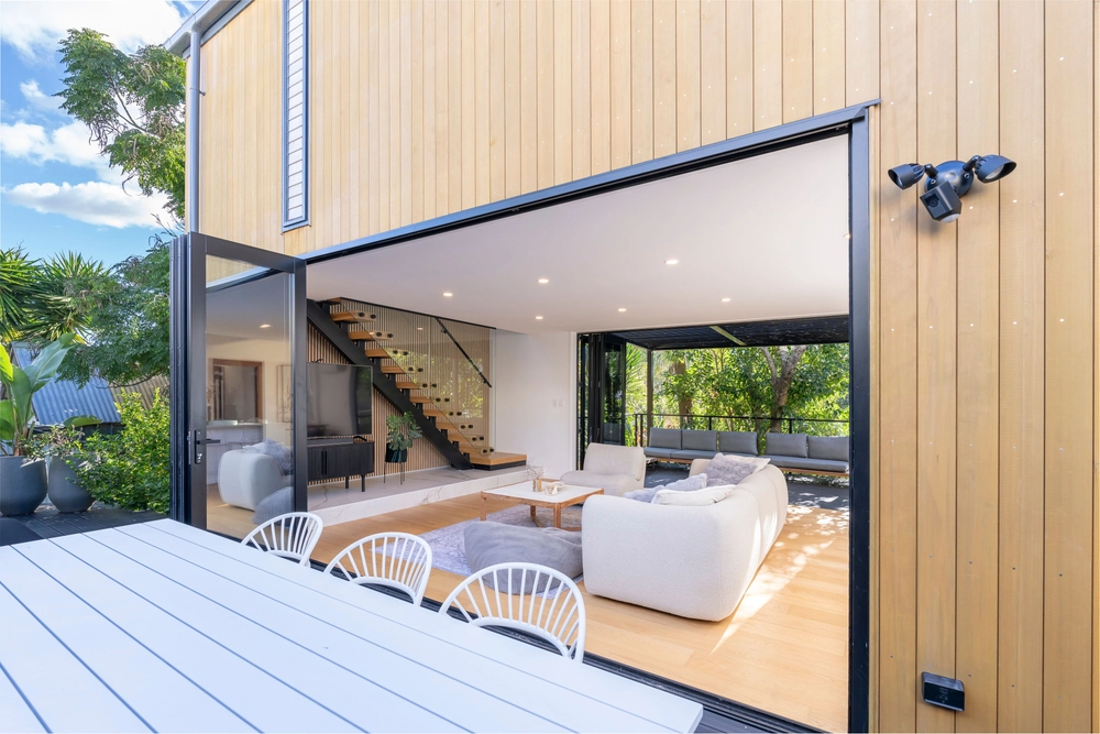 Photos of 18 Mostyn Street