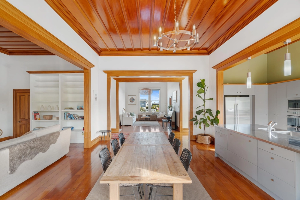 Photos of 6 Thompson Road