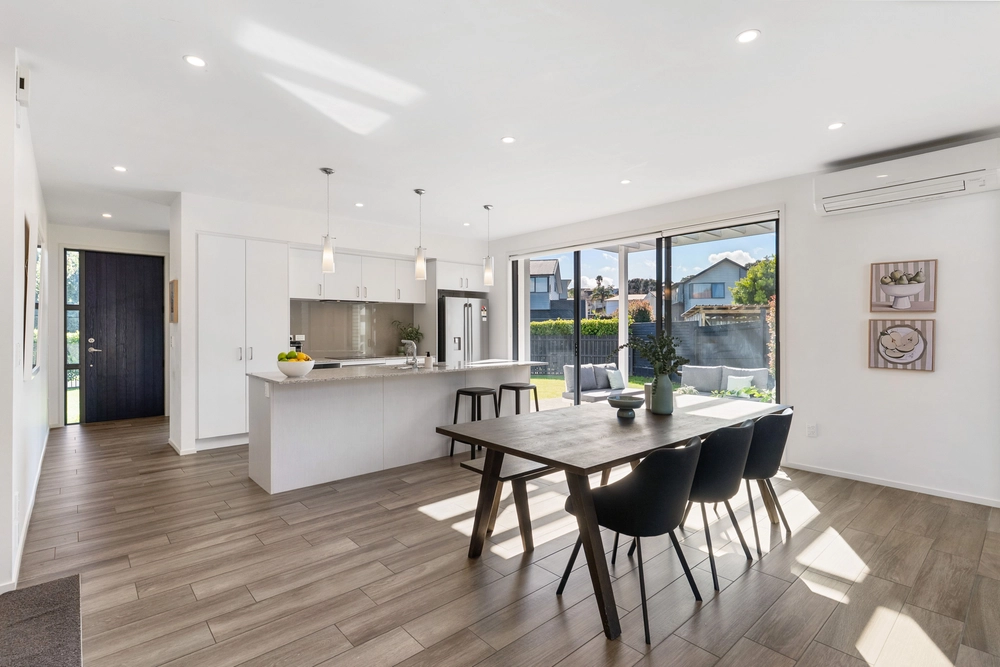 Photos of 16 Radcliffe Street