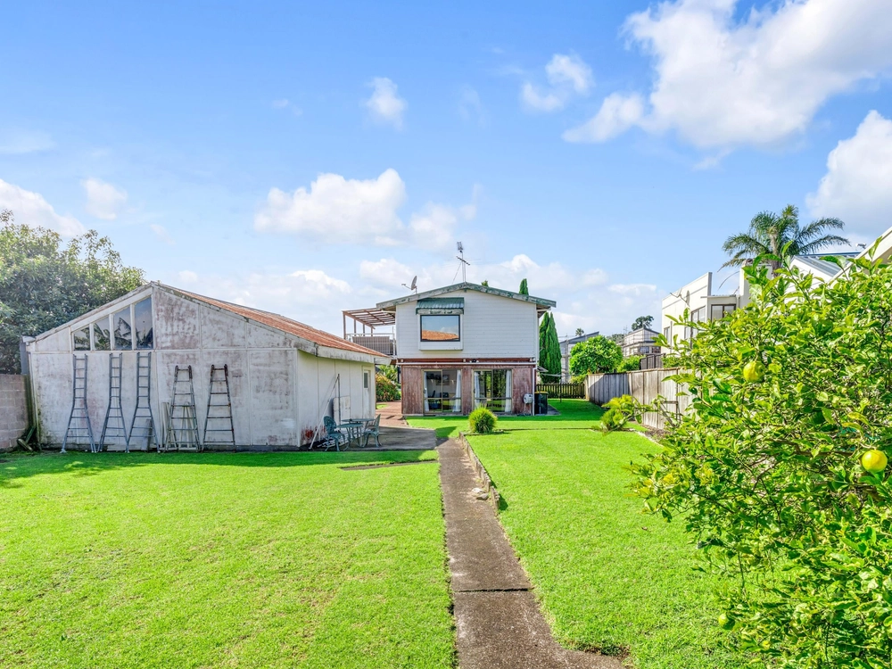 Photos of 3 Hattaway Avenue