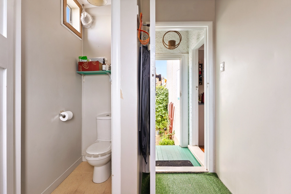 Photos of 121 Wainui Road