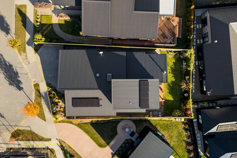 Photos of 15 Landsborough Lane
