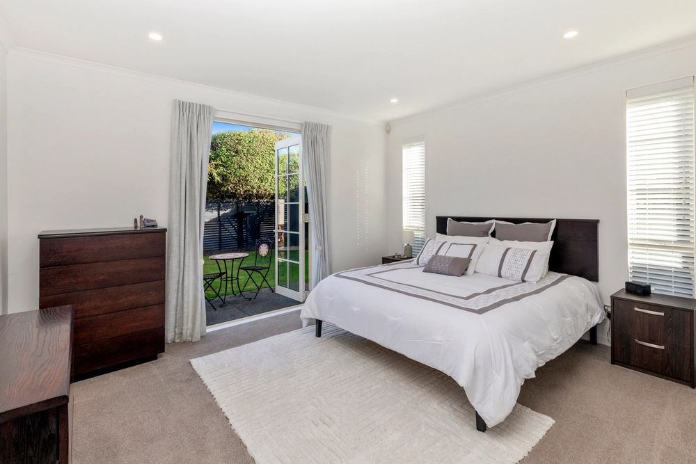 Photos of 2 Applefield Court