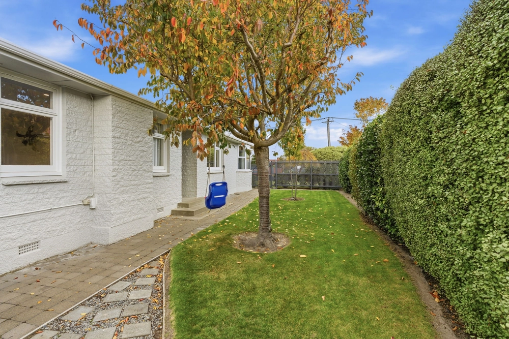 Photos of 72 Merrin Street