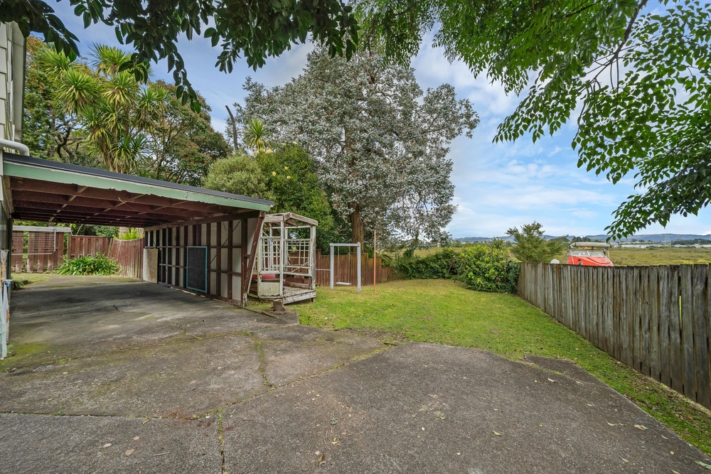 Photos of 11 Hughes Terrace