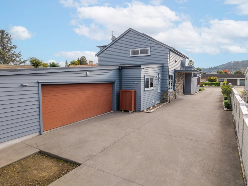 Photos of 104 Clarence Street