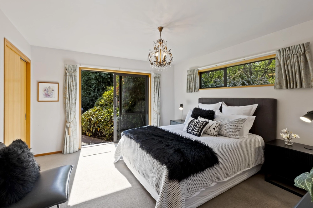 Photos of 353A Littles Road