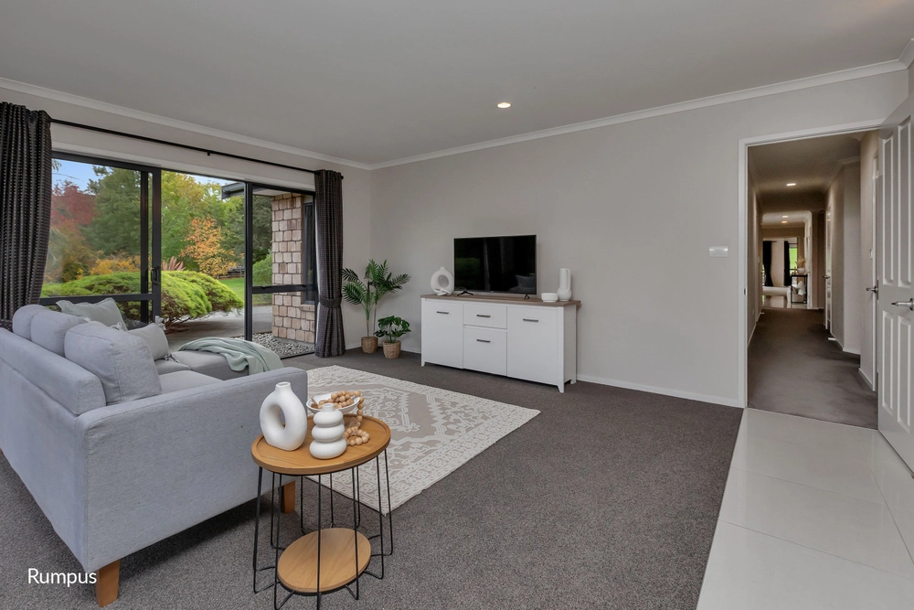 Photos of 43 Roydon Drive