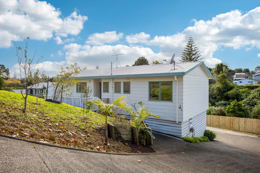 Photos of 85b Fairclough Road