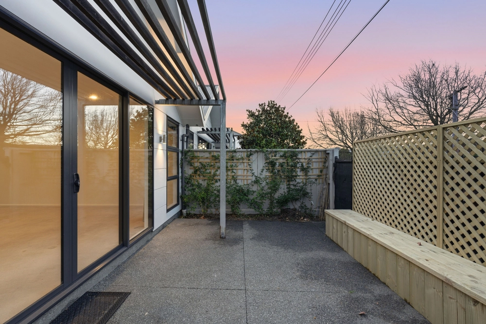 Photos of 29B Clarence Street South