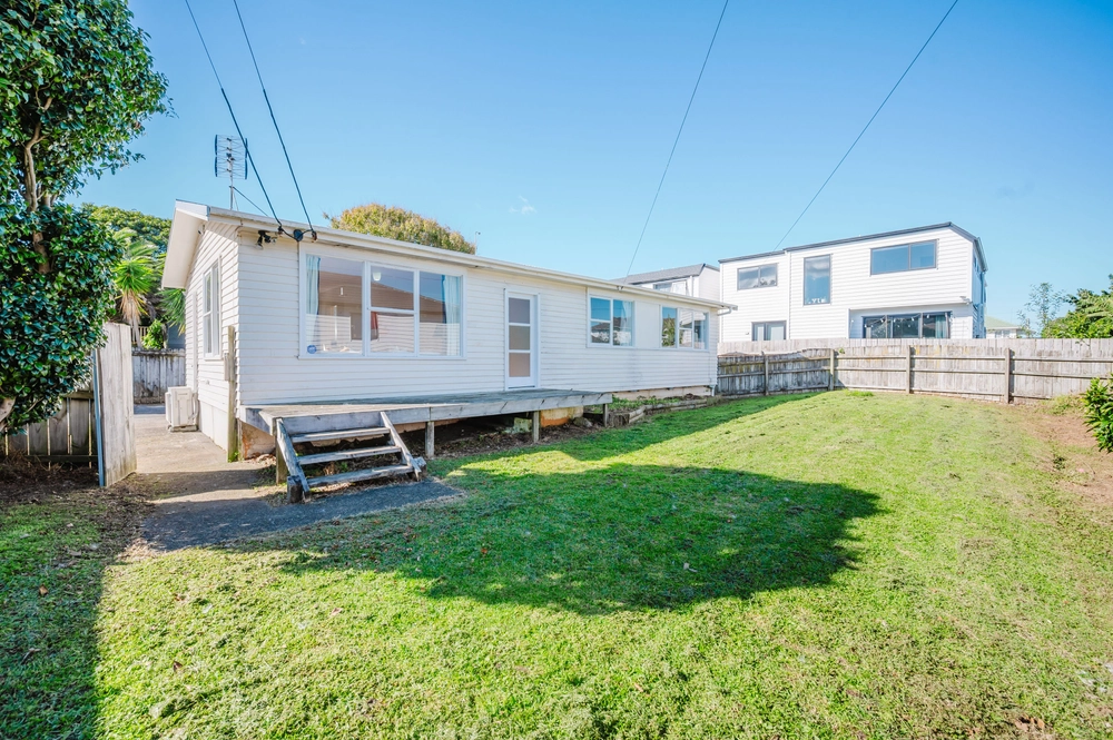 Photos of 68 Jolson Road