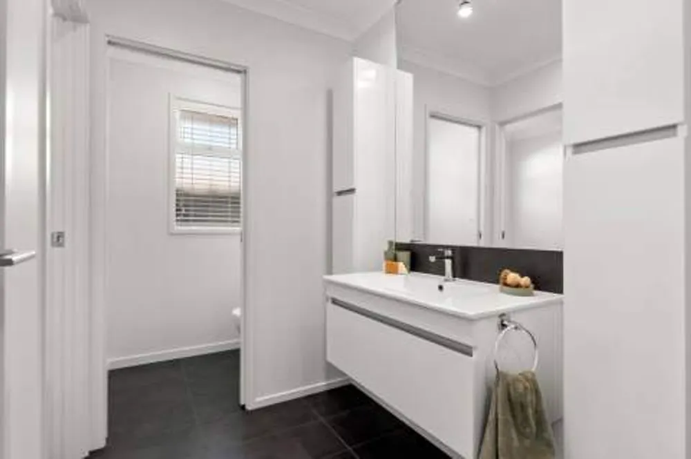Photos of 217 Lakes Boulevard