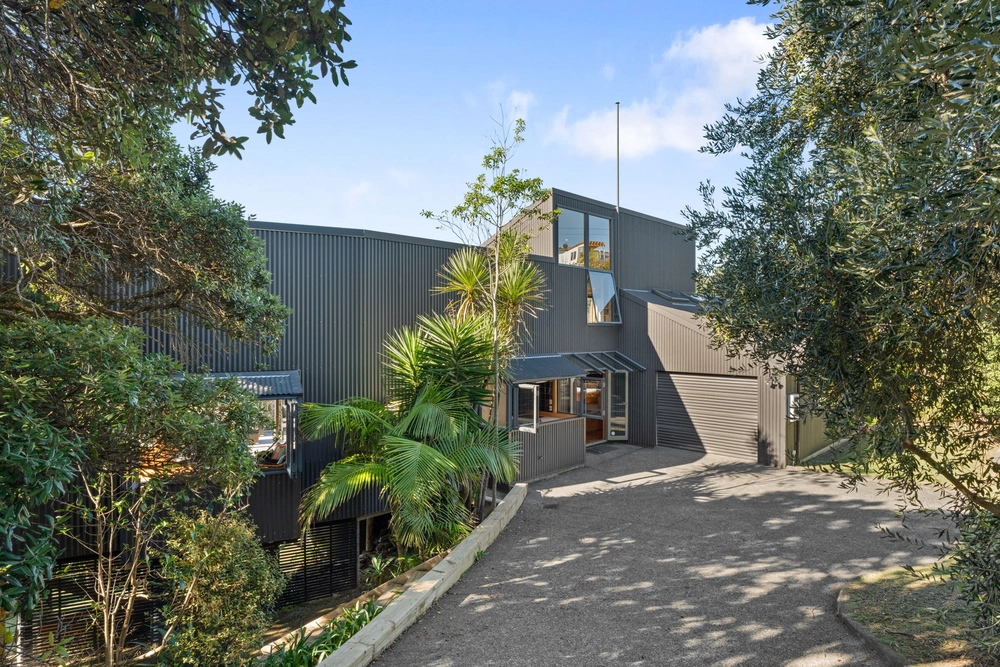 Photos of 31 Marine View Road