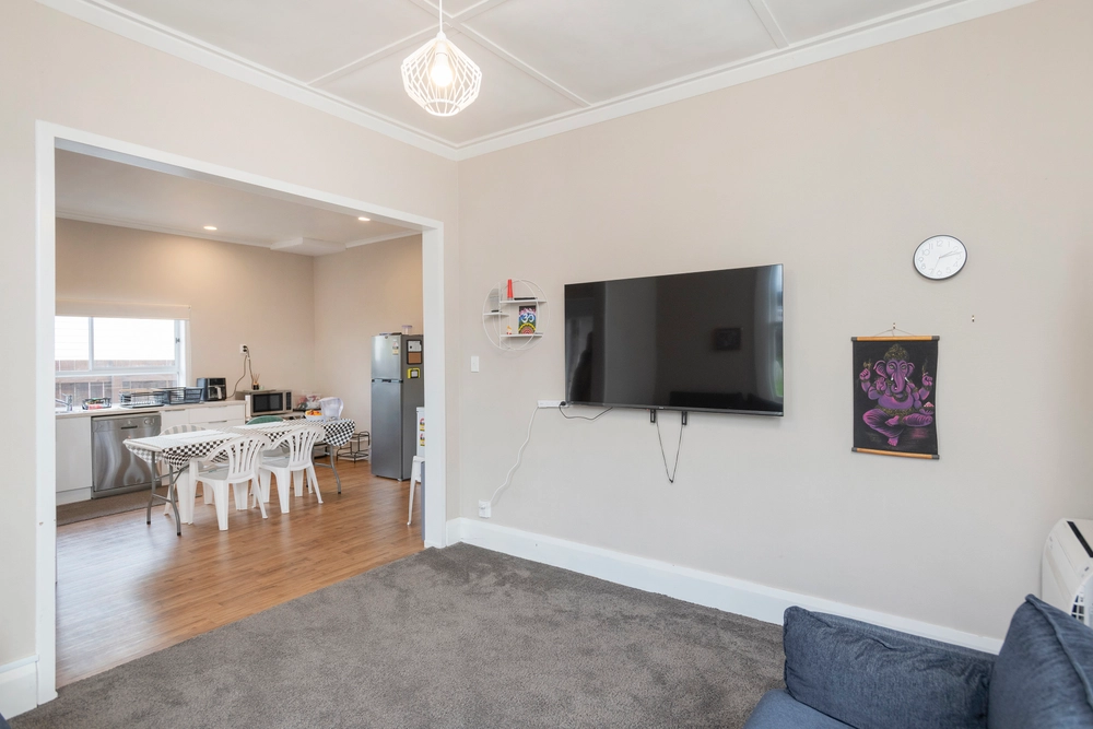 Photos of 245 Kahutia Street