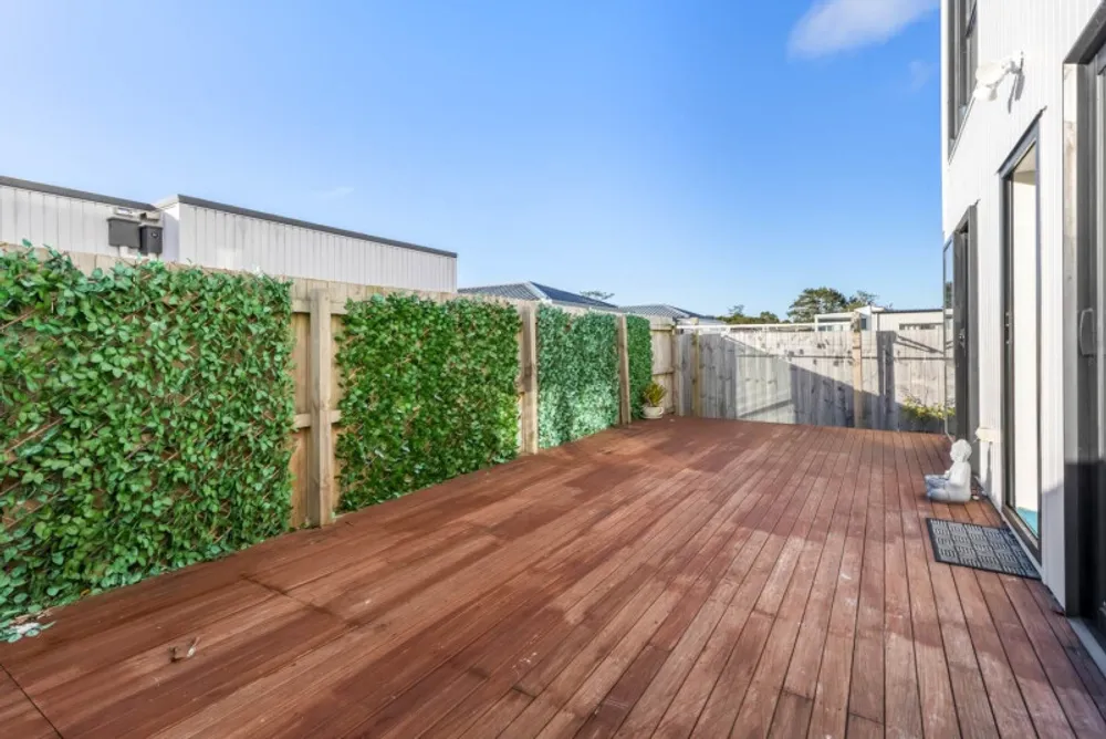 Photos of 32 Waihou Crescent