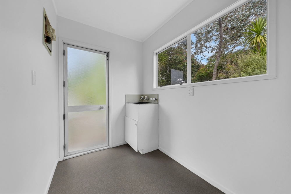 Photos of 11 Hughes Terrace