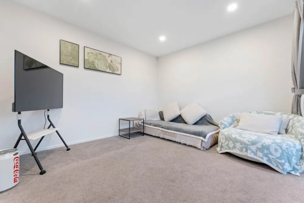 Photos of 22 Kauri Gum Rise