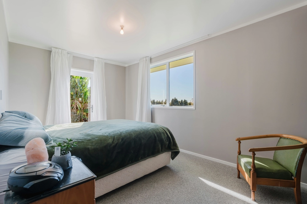 Photos of 1524 Te Pahu Road