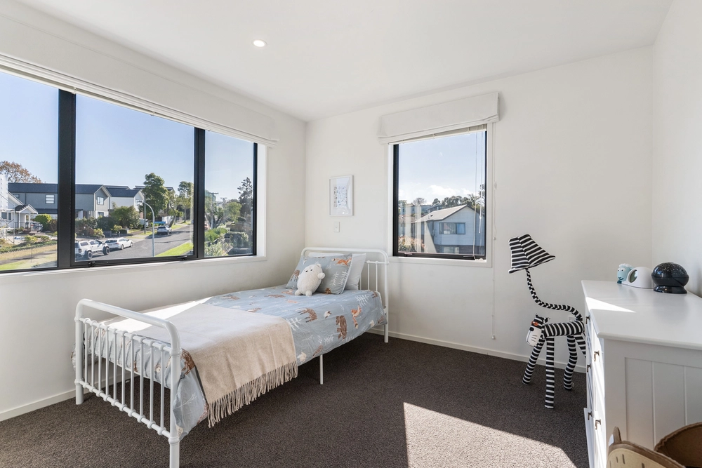 Photos of 16 Radcliffe Street