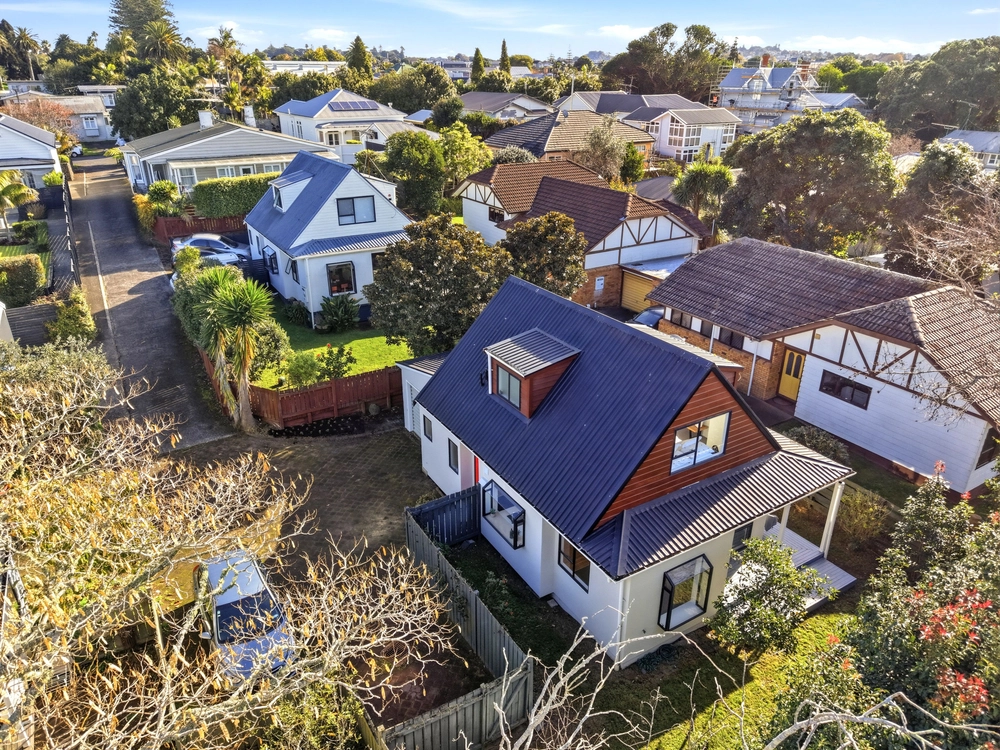 Photos of 111C Selwyn Street