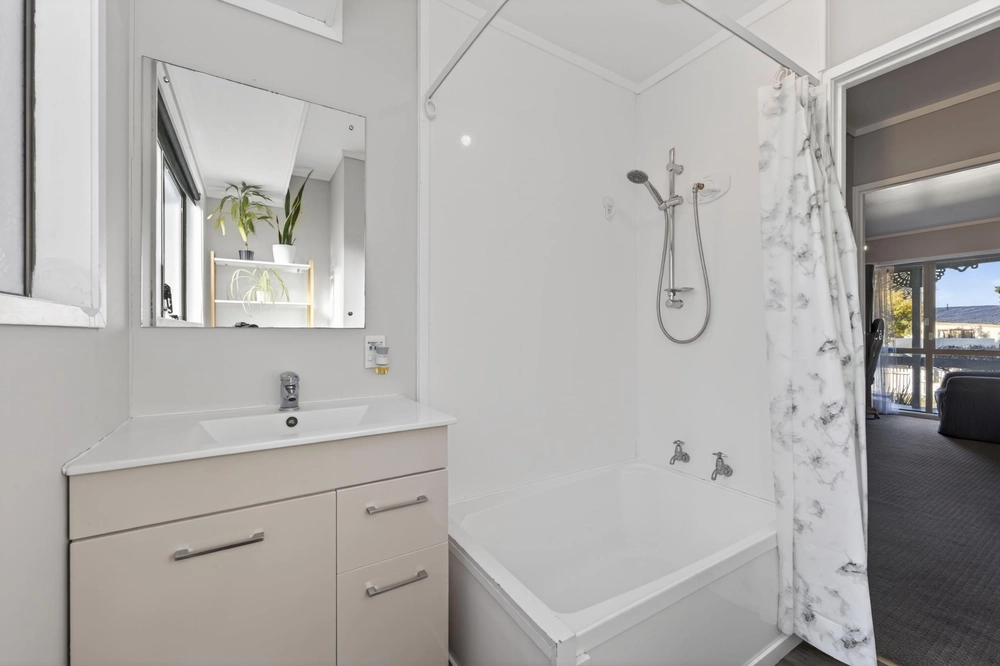 Photos of 1 Coventry Road