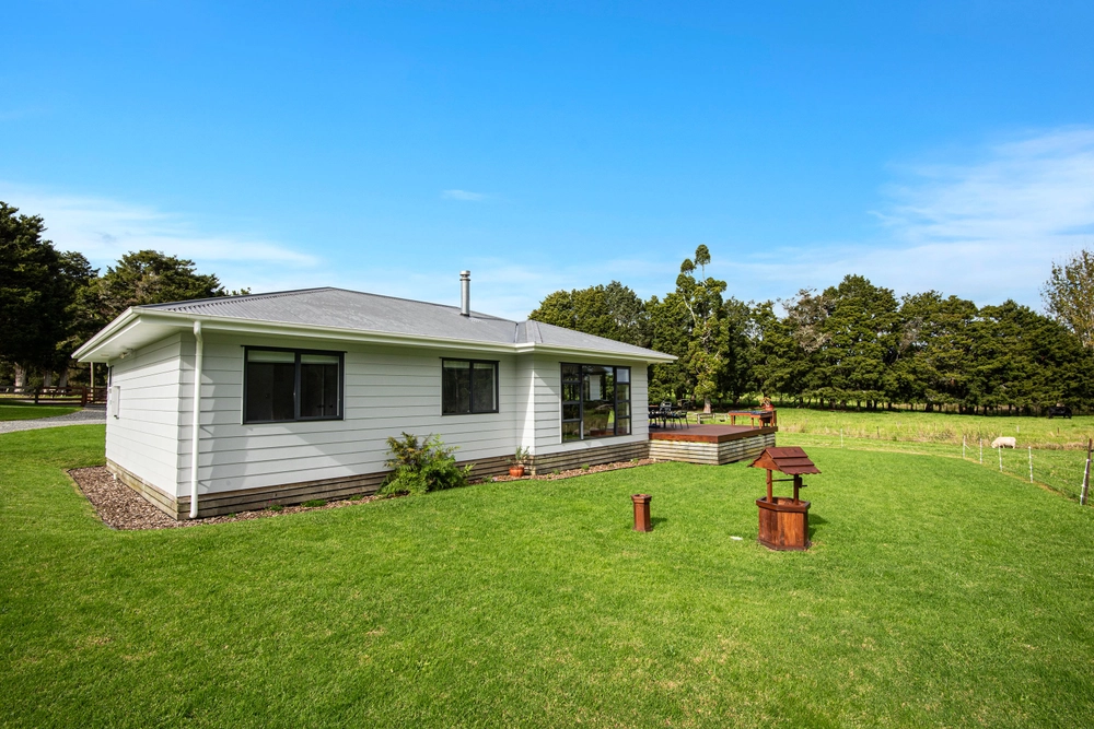 Photos of 27 Hodge Road