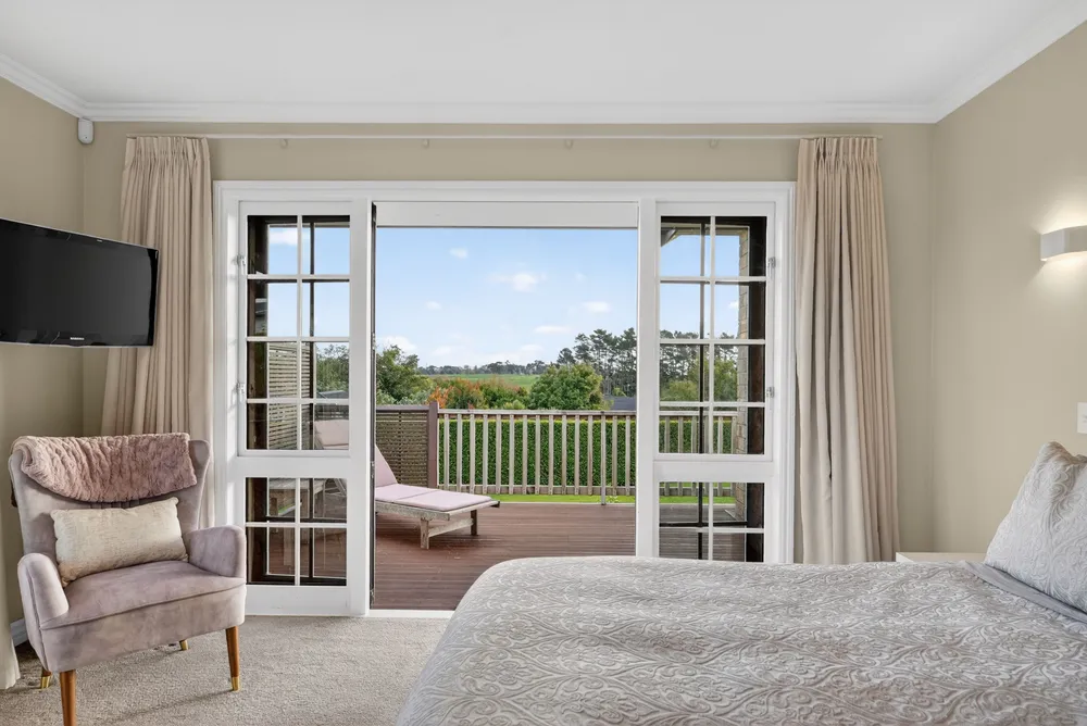 Photos of 136 Mcrobbie Road