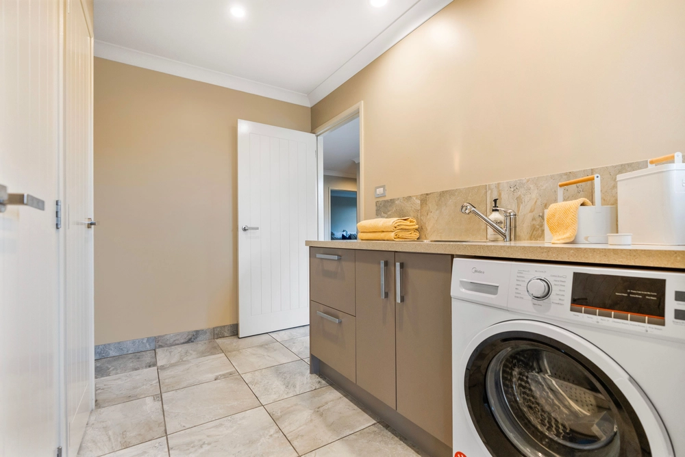 Photos of 16 Bernice Crescent
