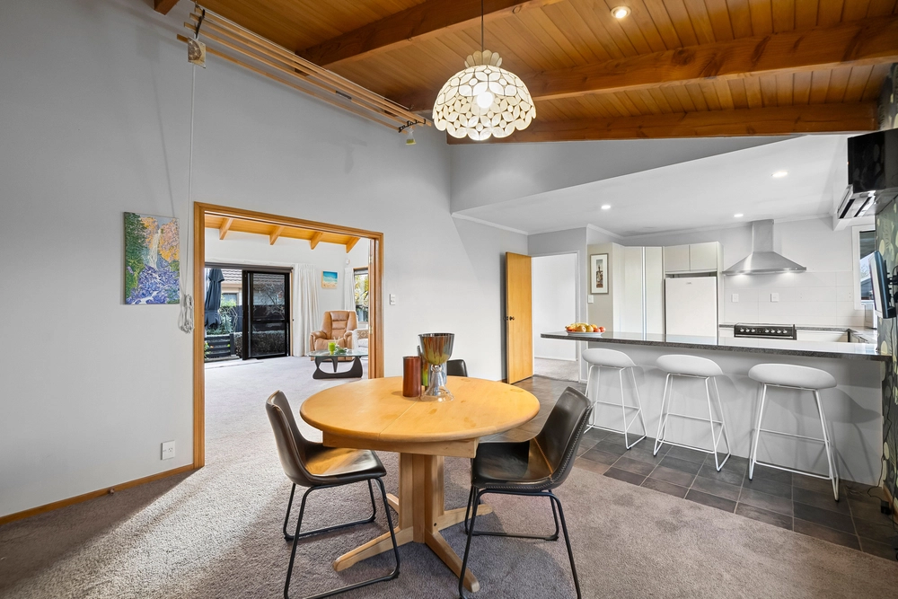 Photos of 212 Maidstone Road